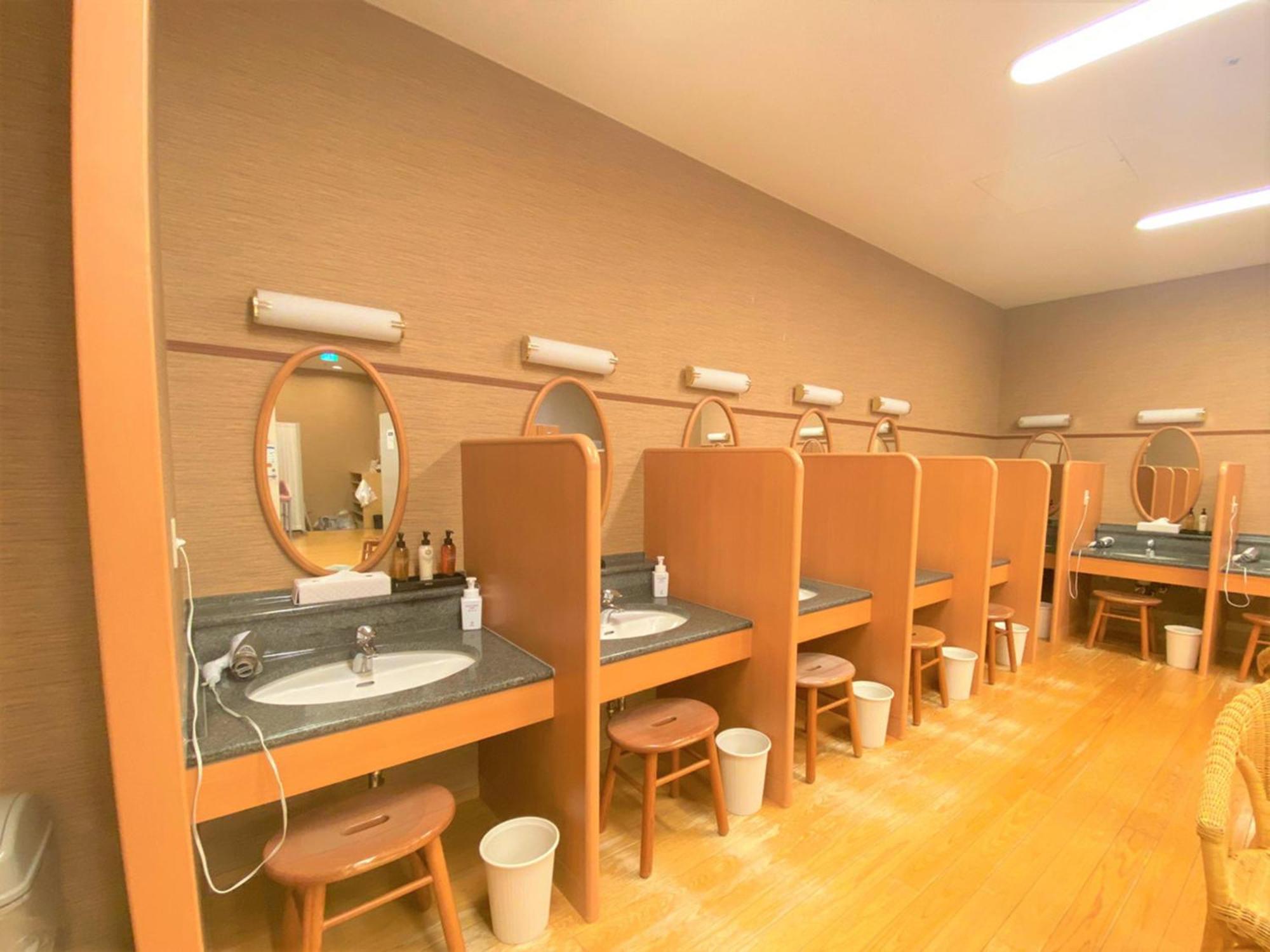 Sapporo Prince Hotel Exterior photo A Japanese onsen's washing room