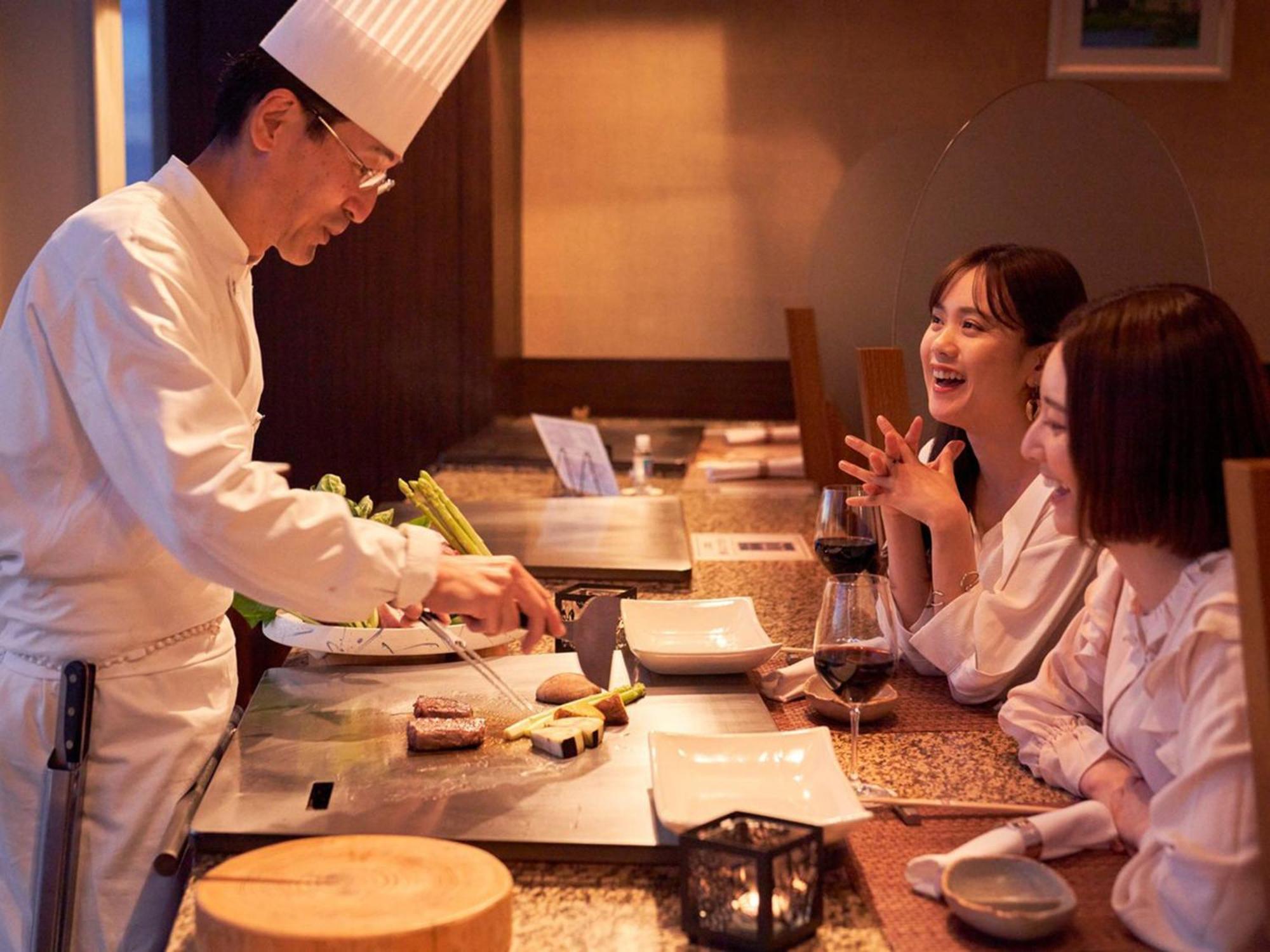 Sapporo Prince Hotel Exterior photo A Japanese chef preparing sushi