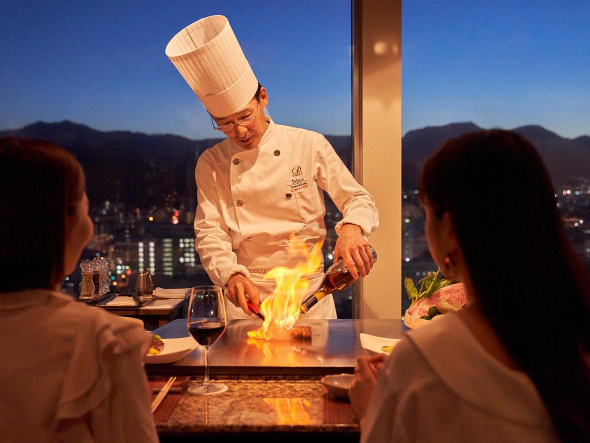 Sapporo Prince Hotel Exterior photo A chef cooking at the restaurant